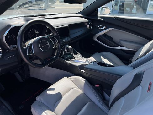 Used 2016 Chevrolet Camaro SS RWD image 8