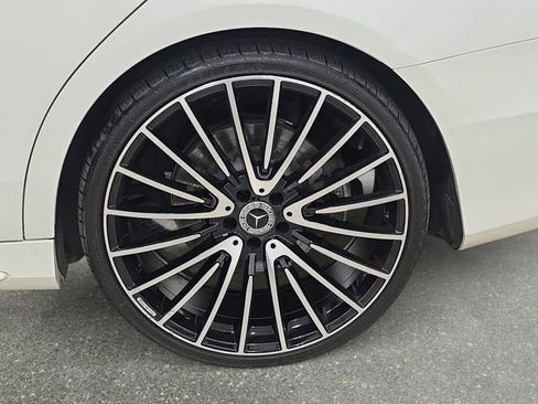 Used 2016 Mercedes-Benz S 550 Sedan image 32