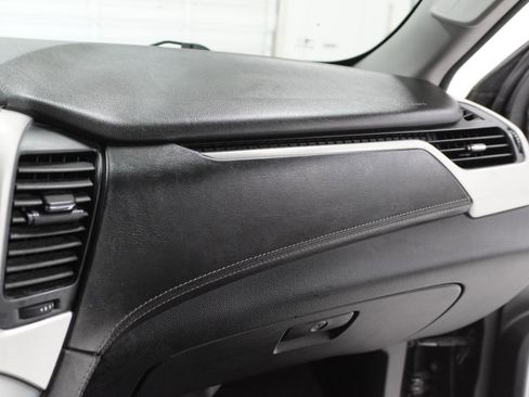 Used 2018 GMC Yukon XL SLT w/ Premium Edition image 28