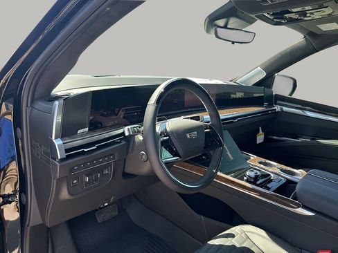 New 2026 Cadillac Escalade ESV Platinum Sport w/ LPO, ONYX Package AWD/4WD image 34
