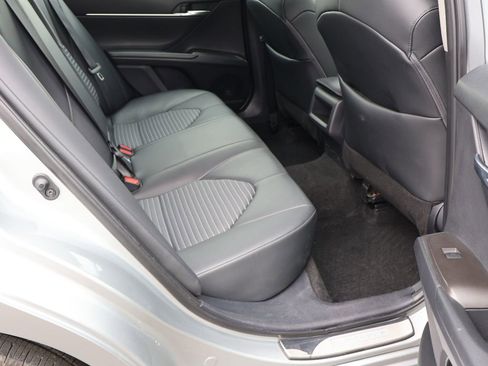 Used 2024 Toyota Camry SE image 8
