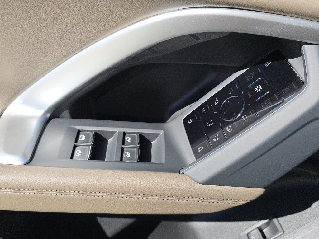 Used 2025 Audi Q5 Premium Plus w/ Premium Plus AWD/4WD image 19