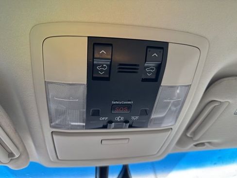 Used 2014 Lexus GX 460 Luxury image 31