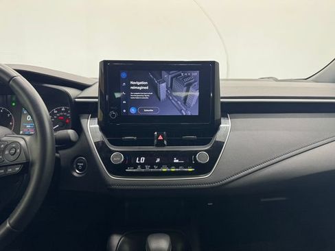 Used 2023 Toyota Corolla SE FWD image 4