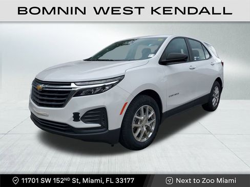 Used 2024 Chevrolet Equinox LS image 3