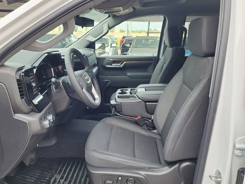 New 2026 GMC Sierra 1500 Elevation image 16