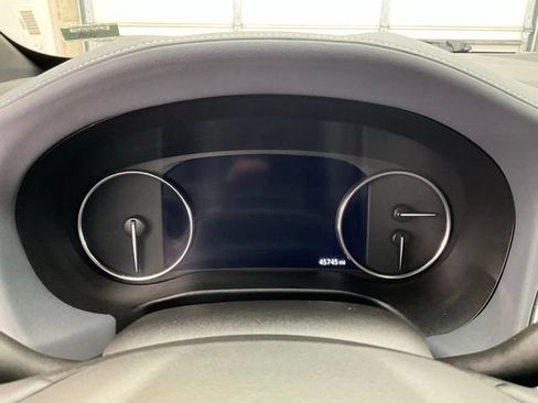 Used 2024 Buick Enclave Premium AWD/4WD image 9