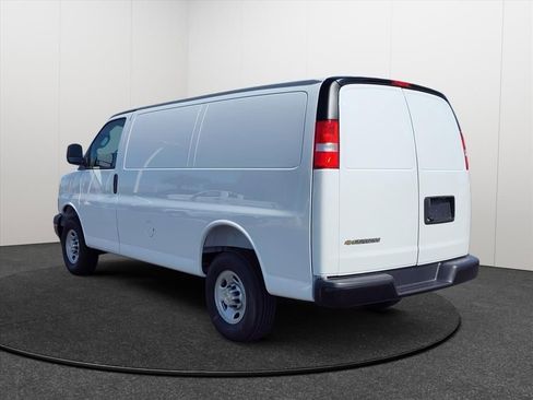 New 2026 Chevrolet Express 2500 w/ Driver Convenience Package RWD image 4