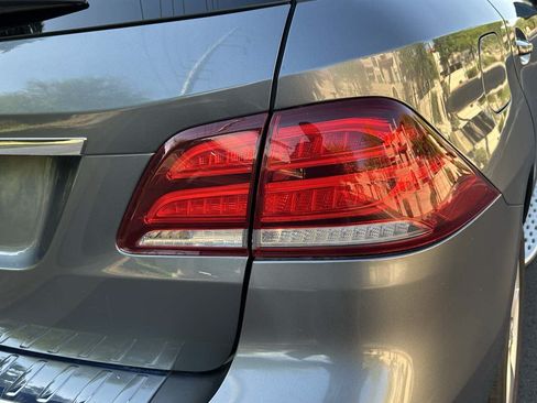 Used 2018 Mercedes-Benz GLE 350 w/ Premium 1 Package image 53