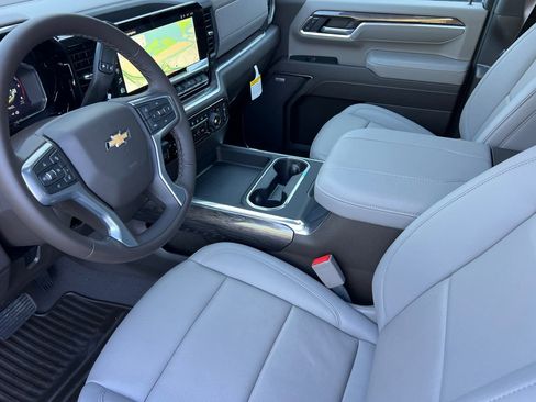 New 2026 Chevrolet Silverado 2500 LTZ w/ LTZ Premium Package AWD/4WD image 10