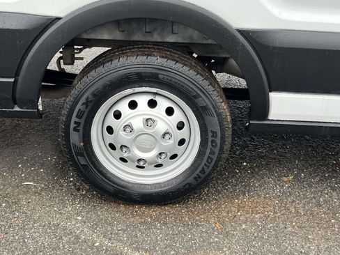 Used 2024 Ford Transit 350 148 High Roof Extended AWD image 5