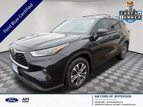 Used 2023 Toyota Highlander XLE AWD/4WD image 1