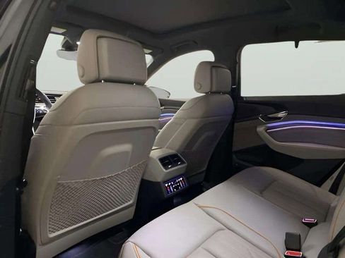 Used 2024 Audi Q8 e-tron Prestige w/ Prestige Package image 16