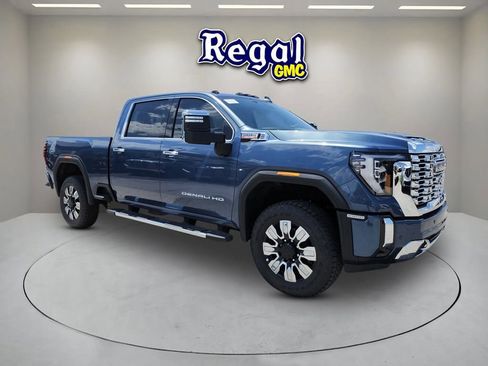 New 2026 GMC Sierra 2500 Denali w/ Denali Reserve Package AWD/4WD image 1