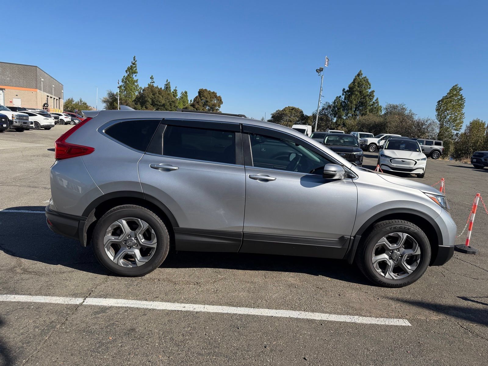 Used 2017 Honda CR-V EX-L image 6