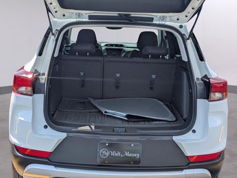 Used 2023 Chevrolet TrailBlazer LT w/ Convenience Package image 23