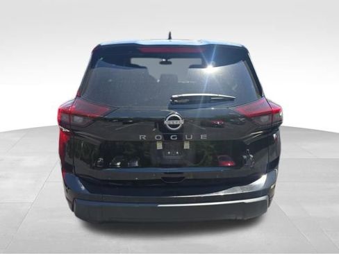 Used 2025 Nissan Rogue SV FWD image 4