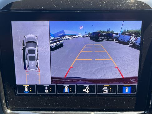 Used 2024 Chevrolet Traverse RS AWD/4WD image 14
