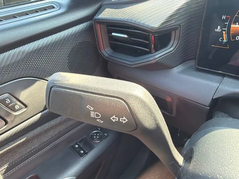 Used 2025 Ford Mustang Coupe RWD image 23