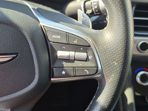 Used 2025 Genesis G70 2.5T RWD image 22