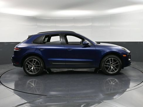 Certified 2026 Porsche Macan AWD/4WD image 9