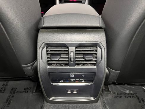 Used 2025 BMW 330i Sedan w/ M Sport Package RWD image 17