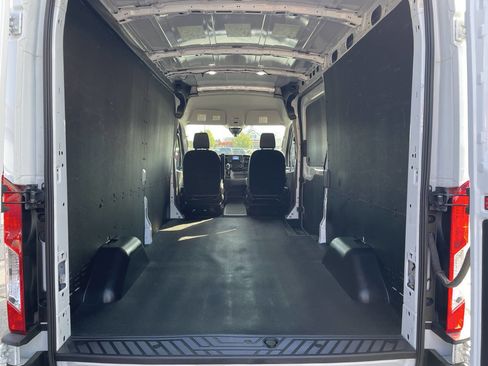 Used 2024 Ford Transit 250 148 Medium Roof w/ Load Area Protection Package image 4