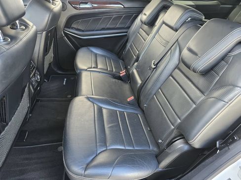 Used 2016 Mercedes-Benz GL 63 AMG 4MATIC image 31
