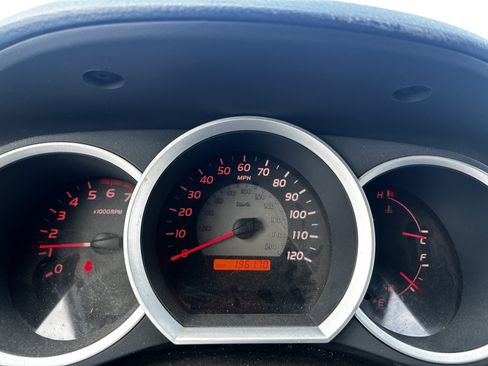 Used 2009 Toyota Tacoma PreRunner image 16