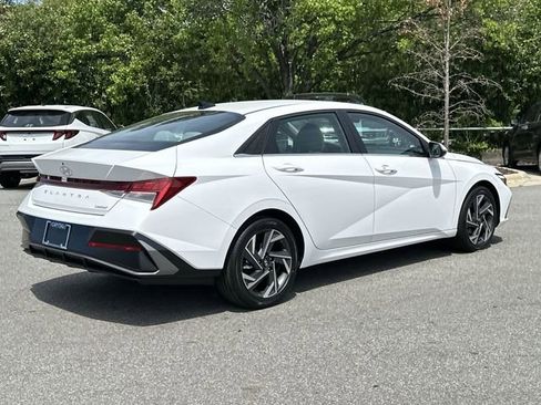 New 2026 Hyundai Elantra Limited FWD image 37