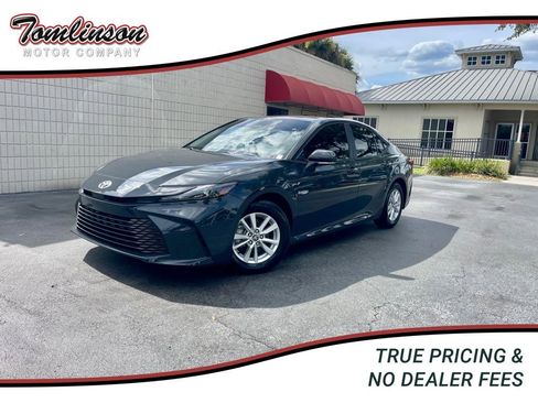 Used 2026 Toyota Camry LE FWD image 1