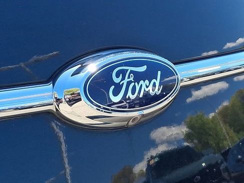 Used 2015 Ford Taurus Limited FWD image 28