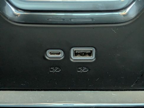 Used 2023 GMC Sierra 1500 SLT w/ SLT Premium Plus Package image 9