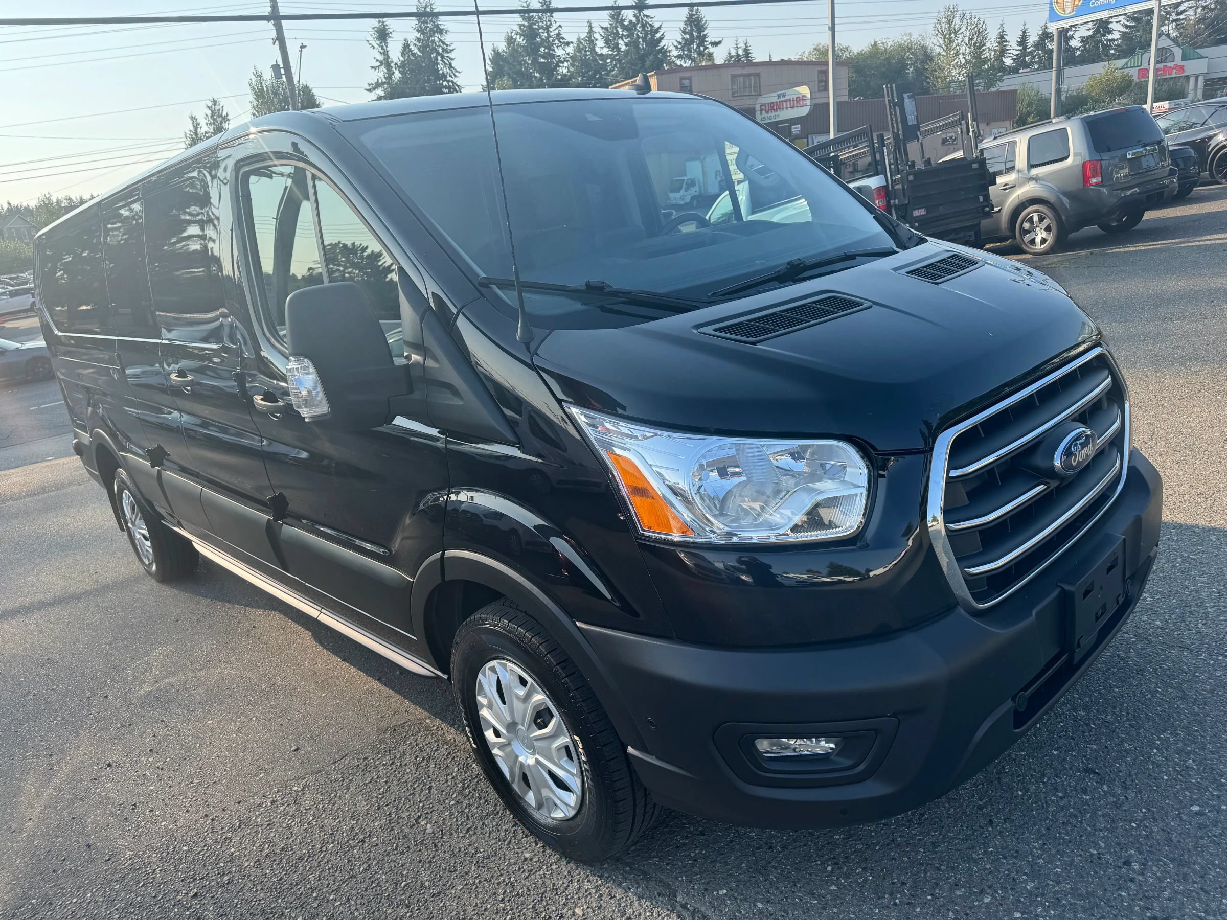Used 2020 Ford Transit 250 Low Roof w/ Exterior Upgrade Package RWD image 3