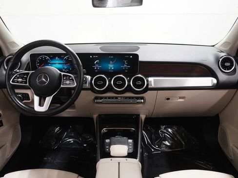 Certified 2021 Mercedes-Benz GLB 250 4MATIC image 18