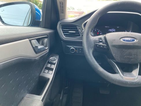 Used 2020 Ford Escape SE image 20