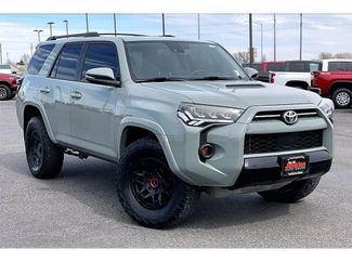 Used 2022 Toyota 4Runner TRD Off-Road Premium w/ 4Runner Black Package (TMS) video 2