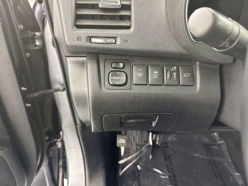 Used 2013 Toyota Highlander Limited image 14