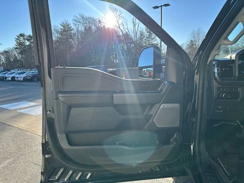 Certified 2024 Ford F250 Lariat w/ Lariat Ultimate Package image 22