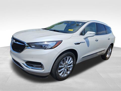 Used 2018 Buick Enclave Premium w/ Trailering Package image 3
