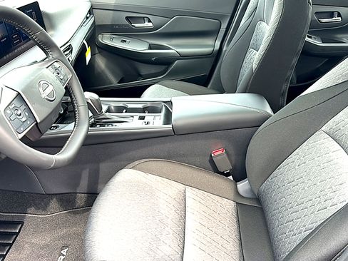 New 2026 Nissan Sentra SV w/ SV Convenience Package image 9