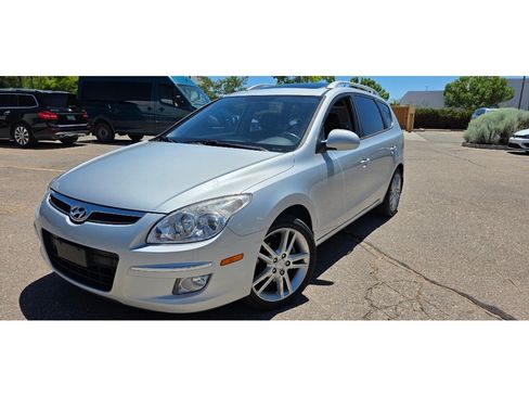 Used 2012 Hyundai Elantra FWD image 1