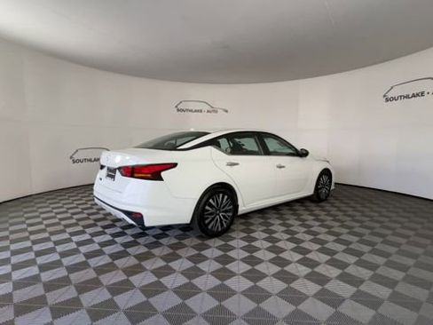 Certified 2025 Nissan Altima 2.5 SV image 8