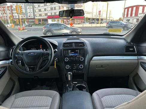 Used 2019 Ford Explorer FWD image 13