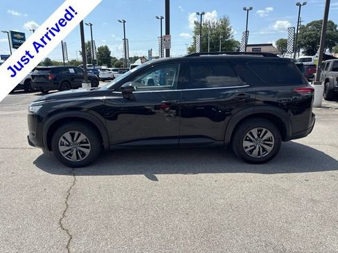 Used 2025 Nissan Pathfinder SV AWD/4WD image 6