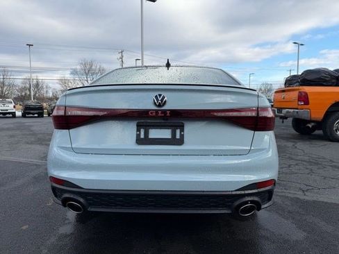 Used 2025 Volkswagen Jetta GLI Autobahn image 5