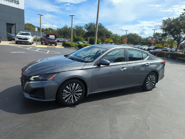 Certified 2024 Nissan Altima 2.5 SV w/ SV Premium Package FWD image 13