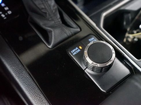 Used 2022 Toyota Tundra SR5 w/ Convenience Package image 23