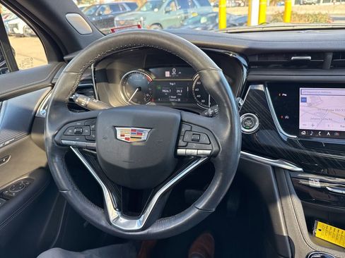 Used 2020 Cadillac XT6 Premium Luxury image 43