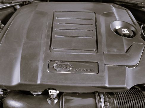 Used 2018 Land Rover Range Rover Velar S image 62